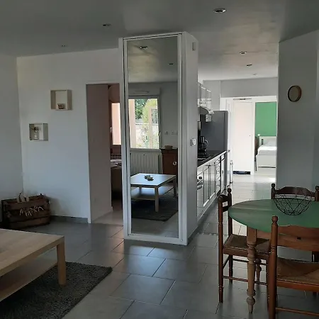En Bourgogne - La Bonne Rencontre Apartment Bon-Encontre